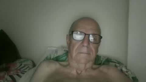 Snapshot of oggi95 chatting on 10-20-25, 06:14 oggi95 online show from 10-20-25, 06:14