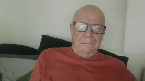 Snapshot of oggi95 chatting on 04-23-26, 02:41 oggi95 online show from 04-23-26, 02:41