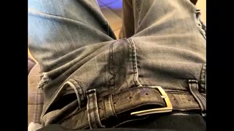 Snapshot of oggs48 chatting on 10-19-25, 11:22 oggs48 online show from 10-19-25, 11:22