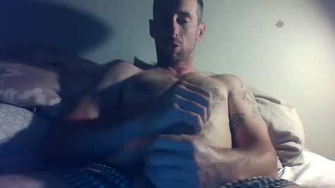 oghombre online show from 10-19-25, 04:24