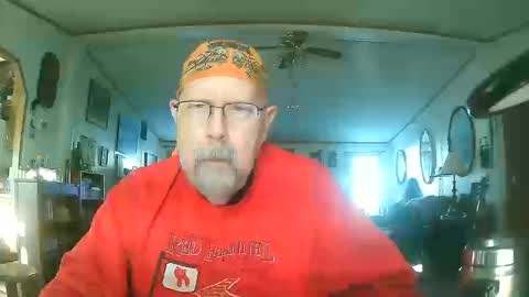 Snapshot of ogusmaximus chatting on 10-14-25, 12:50 Formerly Justlust online show from 10-14-25, 12:50