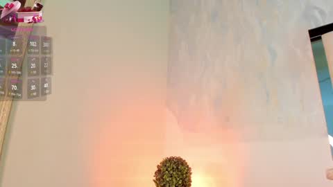 Snapshot of oh_hollyy chatting on 12-20-24, 12:08 Holly online show from 12-20-24, 12:08