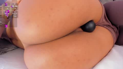 Snapshot of oh_hollyy chatting on 02-04-25, 11:16 Holly online show from 02-04-25, 11:16