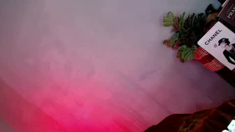 Flora  online show from 01-24-25, 05:00