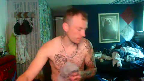 who dares  toss me some  tips lets have fun online show from 05-17-26, 02:24