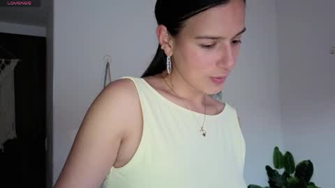 ohanna_ online show from 05-06-26, 10:26
