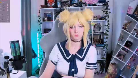 Clementine  Clem  online show from 10-14-25, 08:04