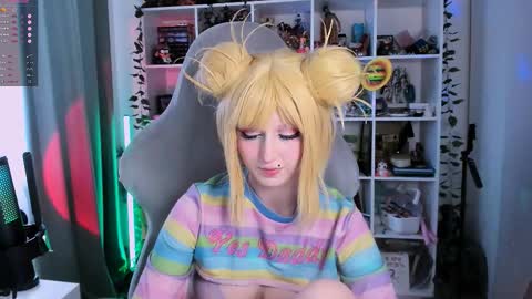 Clementine  Clem  online show from 11-21-25, 09:08