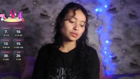 Snapshot of ohdaisy1 chatting on 09-28-25, 08:25 Nina online show from 09-28-25, 08:25