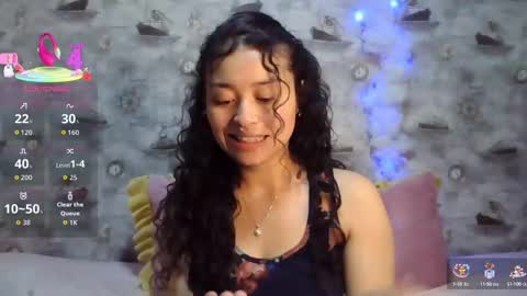 Snapshot of ohdaisy1 chatting on 09-30-25, 10:59 Nina online show from 09-30-25, 10:59