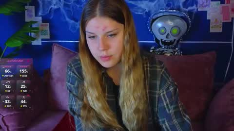 Caitlyn or Catie online show from 10-26-25, 04:40