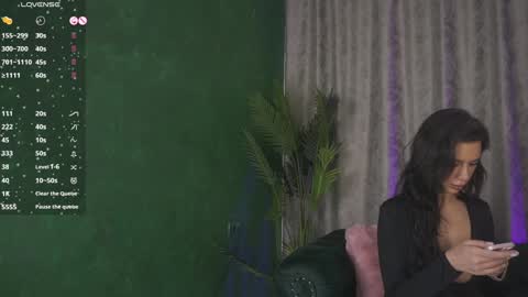 Julia online show from 02-07-25, 04:48