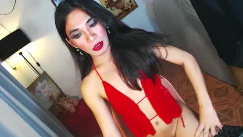 Snapshot of ohlalasamanthaxxx143 chatting on 12-19-24, 10:00 IM CHIE DONT FORGET TO FOLLOW ME MAKE ME SMILE HERE THUMB UP FOR 25TOK online show from 12-19-24, 10:00