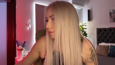 Emma online show from 09-17-25, 02:02