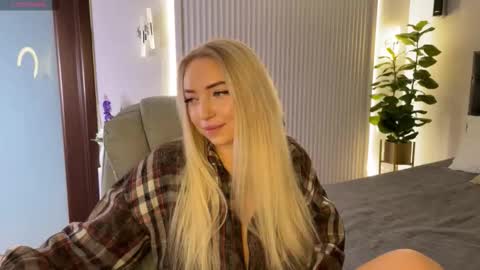 Emma online show from 11-19-25, 01:16