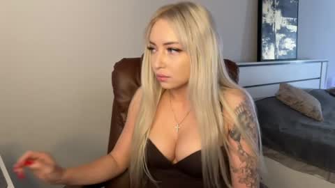 Emma online show from 05-30-26, 01:14