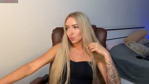 Emma online show from 06-17-26, 07:15