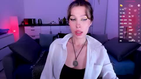 Light  online show from 10-09-25, 09:46