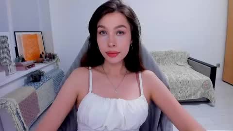 Snapshot of ohmymiami_ chatting on 05-08-26, 06:46 Light online show from 05-08-26, 06:46