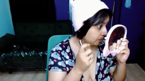 Snapshot of ohmysqueak chatting on 04-21-26, 11:05 ohmysqueak online show from 04-21-26, 11:05