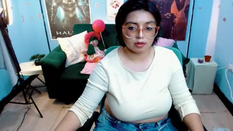 Snapshot of ohmysqueak chatting on 05-11-26, 04:48 ohmysqueak online show from 05-11-26, 04:48