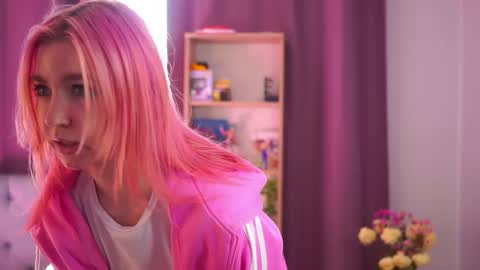 Emi and Ohpi online show from 04-27-26, 09:51