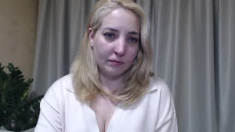 Mari online show from 05-15-26, 06:48