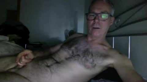 oiledcouple1 online show from 09-16-25, 10:27