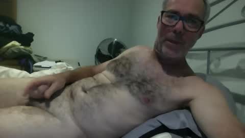 oiledcouple1 online show from 10-19-25, 08:48