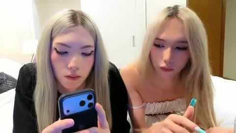 Snapshot of okerriella chatting on 07-05-26, 04:03 Ami online show from 07-05-26, 04:03