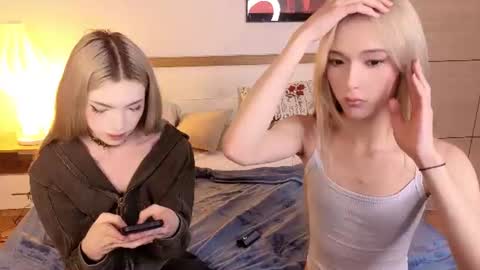 Snapshot of okerriella chatting on 07-12-26, 04:42 Ami online show from 07-12-26, 04:42