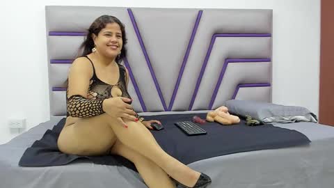 Olaia  online show from 09-22-25, 12:07