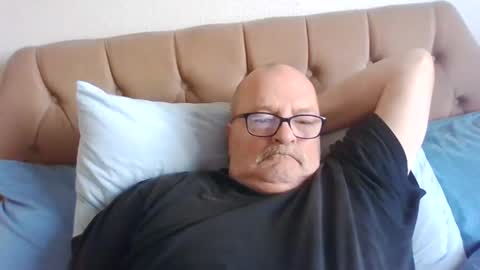 Snapshot of old_fkr chatting on 01-17-25, 09:39 old_fkr online show from 01-17-25, 09:39