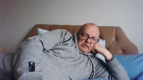 Snapshot of old_fkr chatting on 01-31-25, 12:51 old_fkr online show from 01-31-25, 12:51