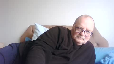 Snapshot of old_fkr chatting on 02-16-25, 10:21 old_fkr online show from 02-16-25, 10:21