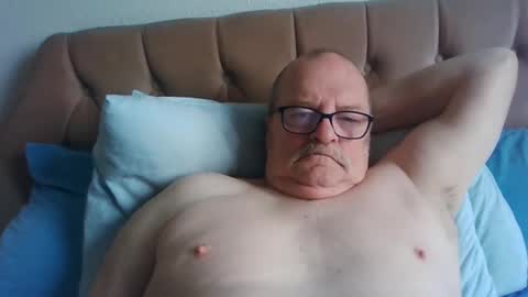 Snapshot of old_fkr chatting on 02-18-25, 10:05 old_fkr online show from 02-18-25, 10:05