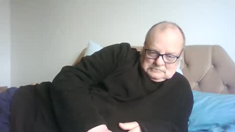 Snapshot of old_fkr chatting on 02-26-25, 10:04 old_fkr online show from 02-26-25, 10:04