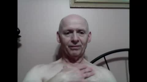 Snapshot of oldbuthorny62 chatting on 01-19-25, 04:54 oldbuthorny62 online show from 01-19-25, 04:54