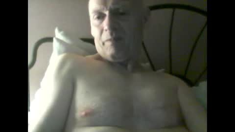 Snapshot of oldbuthorny62 chatting on 01-24-25, 06:03 oldbuthorny62 online show from 01-24-25, 06:03