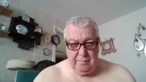 Snapshot of oldcock65uk chatting on 03-30-26, 09:43 Fergus online show from 03-30-26, 09:43