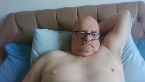 oldfkr69 online show from 03-12-25, 08:30