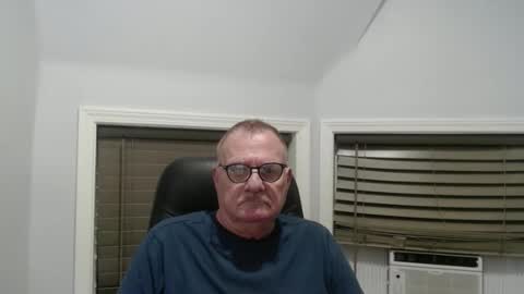Snapshot of oldguybigd chatting on 09-15-25, 04:34 oldguybigd online show from 09-15-25, 04:34