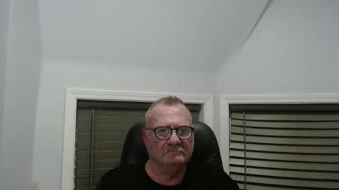 Snapshot of oldguybigd chatting on 10-21-25, 05:52 oldguybigd online show from 10-21-25, 05:52