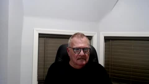 Snapshot of oldguybigd chatting on 07-17-26, 05:14 oldguybigd online show from 07-17-26, 05:14