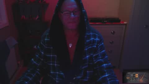 oldveteranuk online show from 10-28-25, 05:55