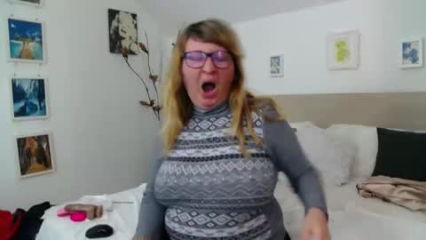 Snapshot of olgapavlova chatting on 03-03-26, 01:28 Olga Pavlova online show from 03-03-26, 01:28