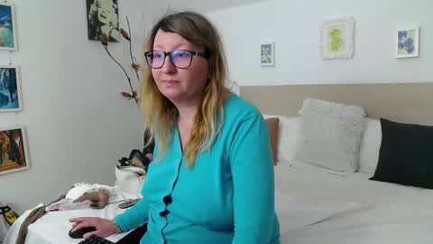 Snapshot of olgapavlova chatting on 04-01-26, 12:50 Olga Pavlova online show from 04-01-26, 12:50