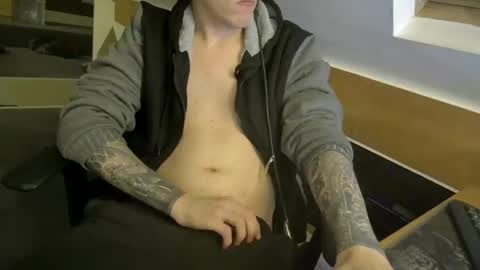 olifree97 online show from 12-31-24, 05:40