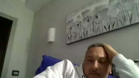 Snapshot of olimpio1230 chatting on 10-15-25, 09:15 olimpio1230 online show from 10-15-25, 09:15