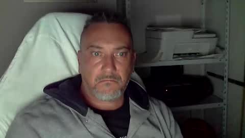 Snapshot of olimpio1230 chatting on 10-16-25, 04:52 olimpio1230 online show from 10-16-25, 04:52